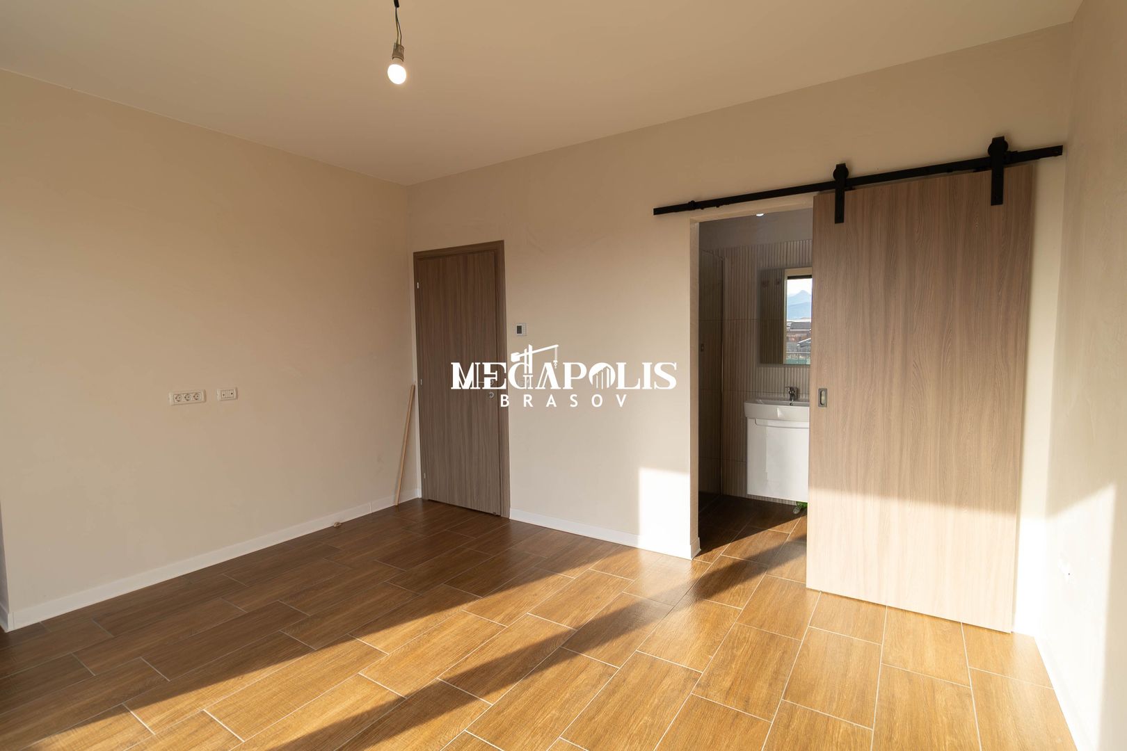 Duplex modern – 5 camere + garaj - Poză 13