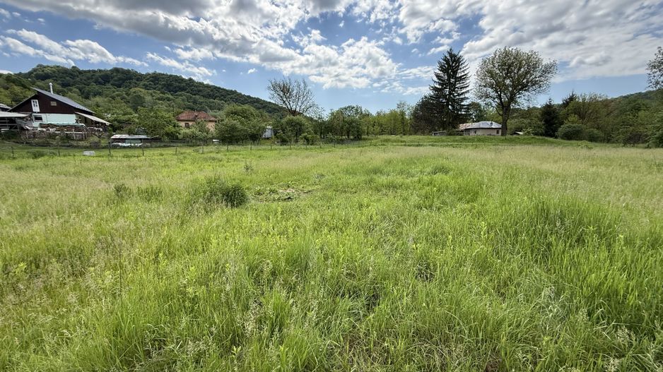 Parcela Teren intravilan plat -1200 mp-cu acces din strada principală - Poză 9