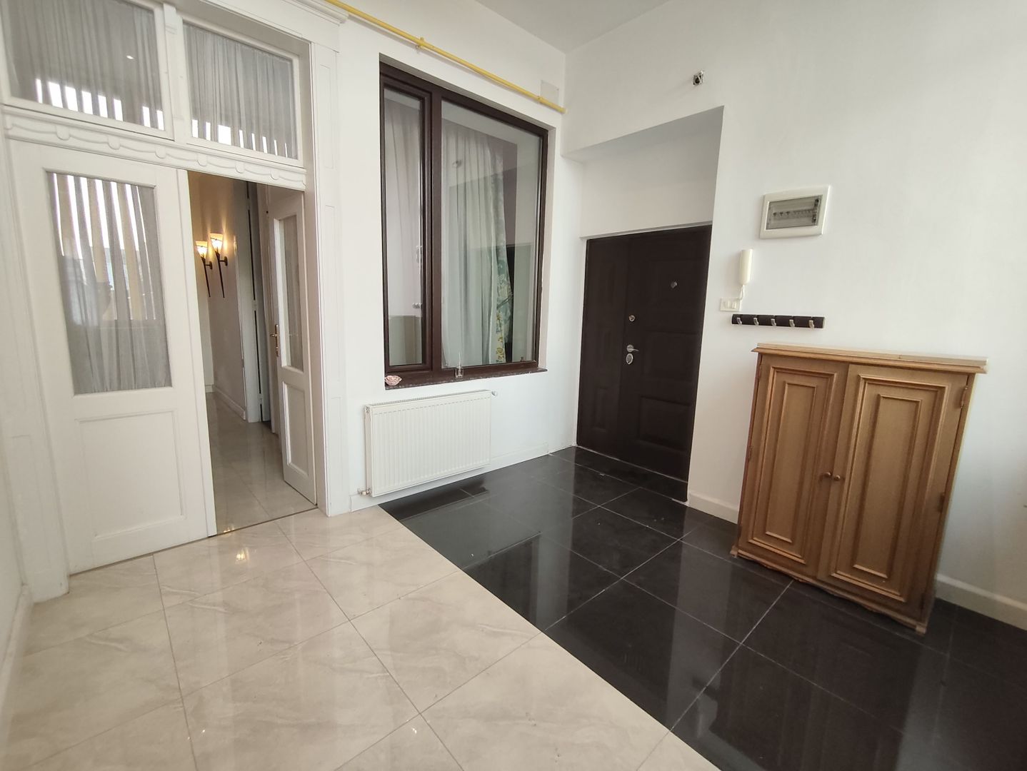 APARTAMENT 3 CAMERE ZONA SINAIA - Poză 19