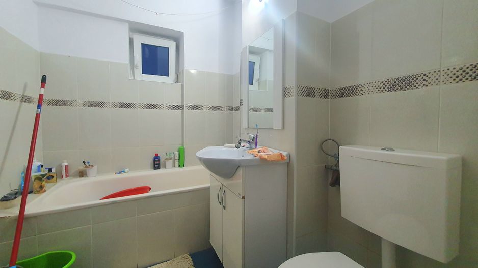 Zonă Centrală, bloc nou, apartament cu priveliște | 70 mp utili |  loc parcare - Poză 6