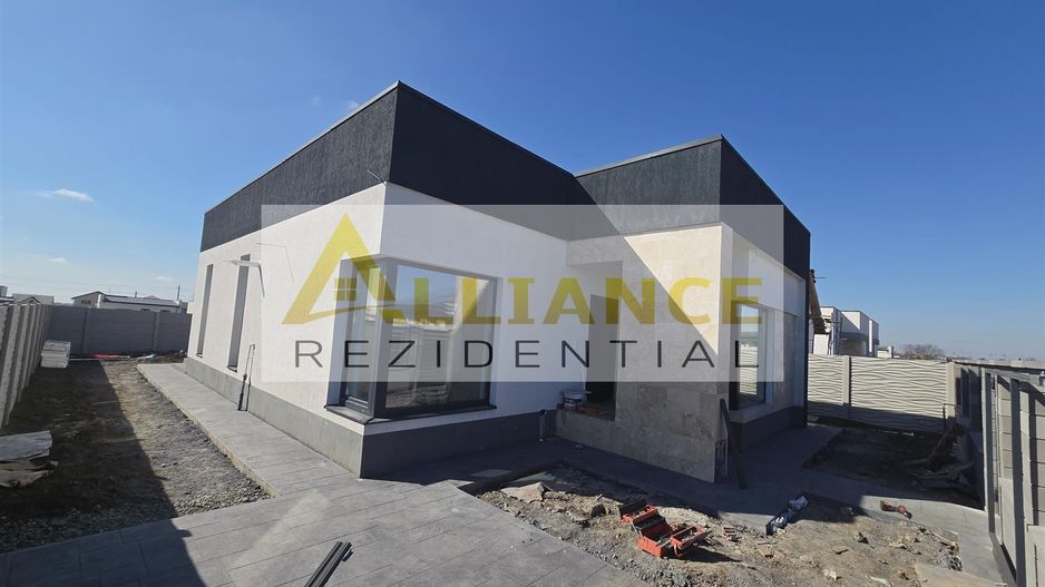 Casa individuala- 4 camere- 371mp teren- placa de beton - Poză 1