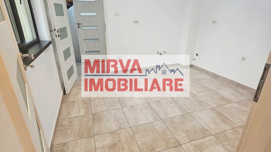🏢 Spațiu de birouri de închiriat, 6 camere – Central, Ploiești - Poză 17