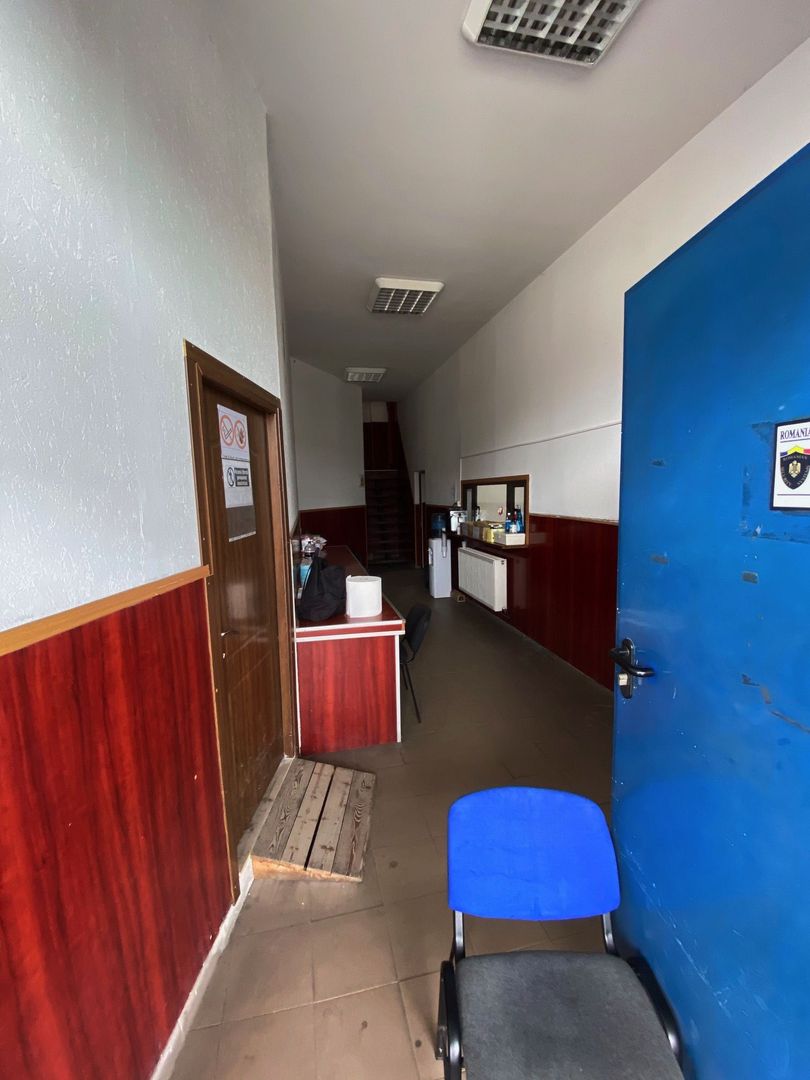 Hala 700mp  - 1040 mp cu spatiu de birouri zona de S - Poză 2