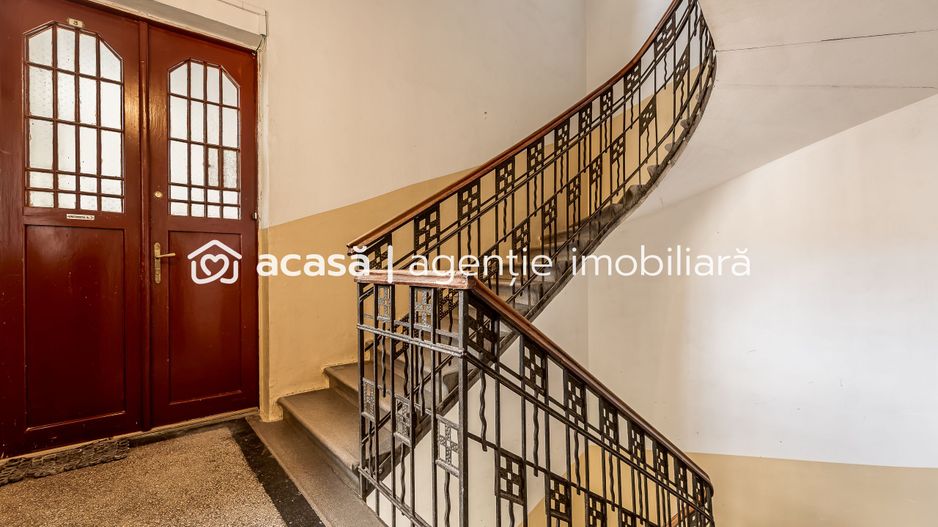 VANDUT! 2 apartamente unificate, B-dul Revoluției, Arad. Etajul 1 - Poză 2