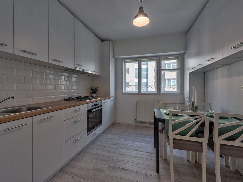 Apartament superb de 3 camere zona Universitate - Poză 15