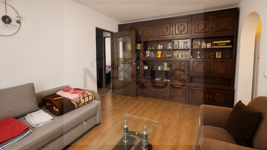 Apartament 3 camere | Renovează-l după propriul stil! - Poză 1