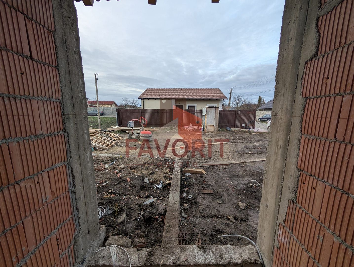 Casă individuală | Parter | Toate utilitatile | Finisaje premium | Curte | Pod - Poză 11