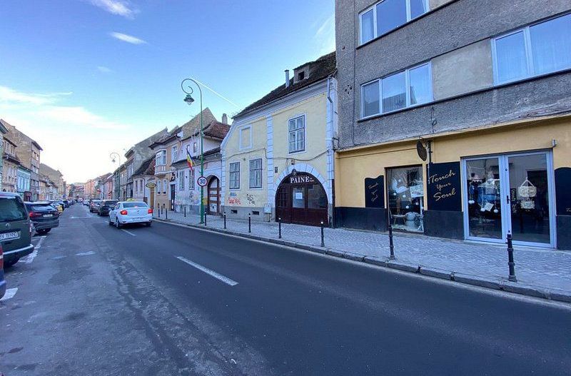 Spatiu comercial de inchiriat la parter in zona centrala - Poză 1