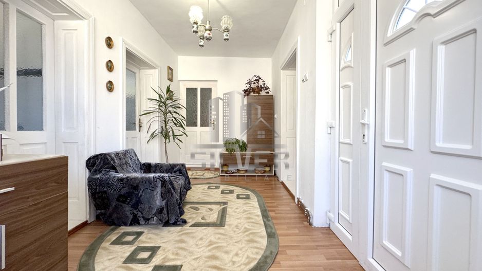 Casa pe 3 niveluri cu teren de 1900 mp in Com. Baisoara. - Poză 14