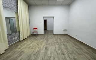 Spatiu comercial cu vad bun de inchiriat in zona centrală! - Poză 4