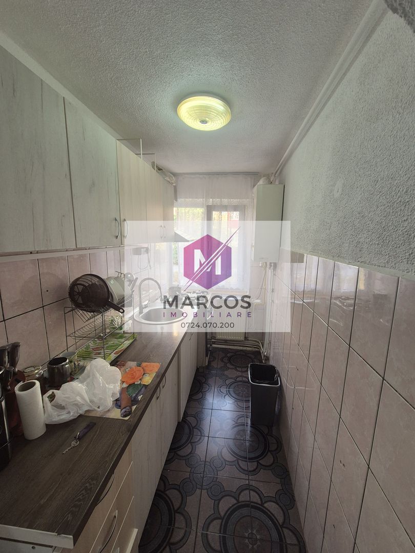 Vand apartament 3 camere Micro 3 - Poză 5