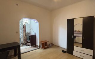 Apartament cu o camera generos zona Dimbovita - Poză 1