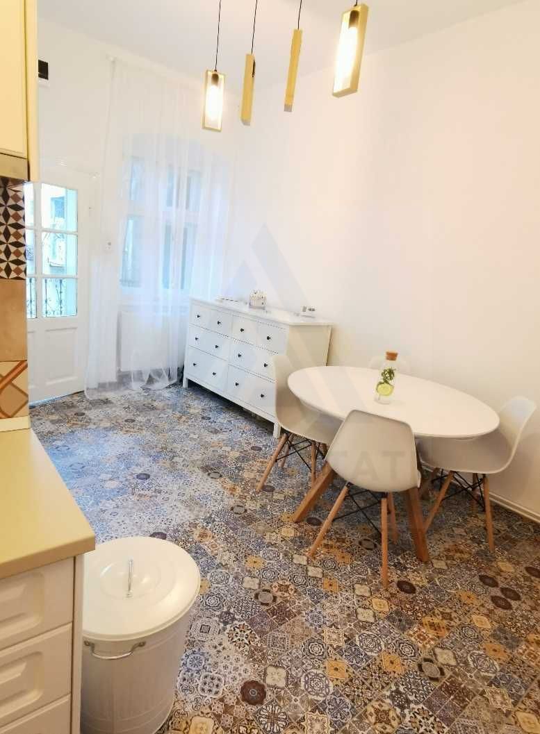 Studio modern 55 mp utili etaj 1 baie cu fereastra in zona Centrala - Poză 2