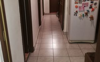 Particular vand Apartament 4 camere - Poză 3