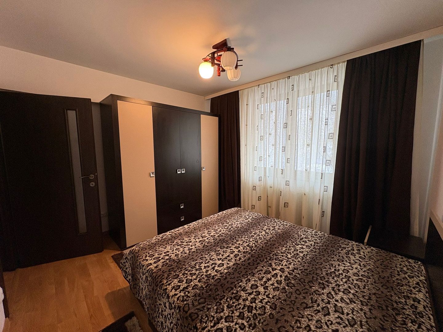 AP. 2 CAMERE PIATA SUDULUI, METROU 6 MINUTE, FOARTE CURAT/IGIENIZAT - Poză 6