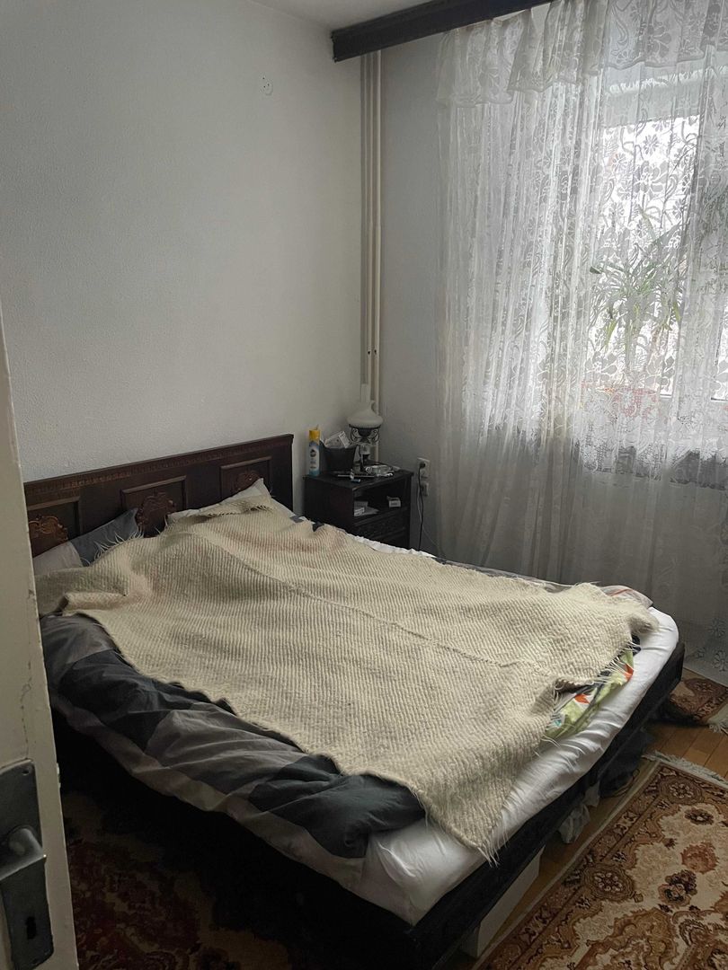 Apartament 4 camere Ferentari 72, blocurile rosii - Poză 2