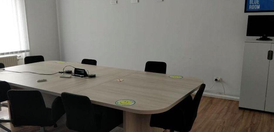 Spatiu generos pentru birouri - Poză 5