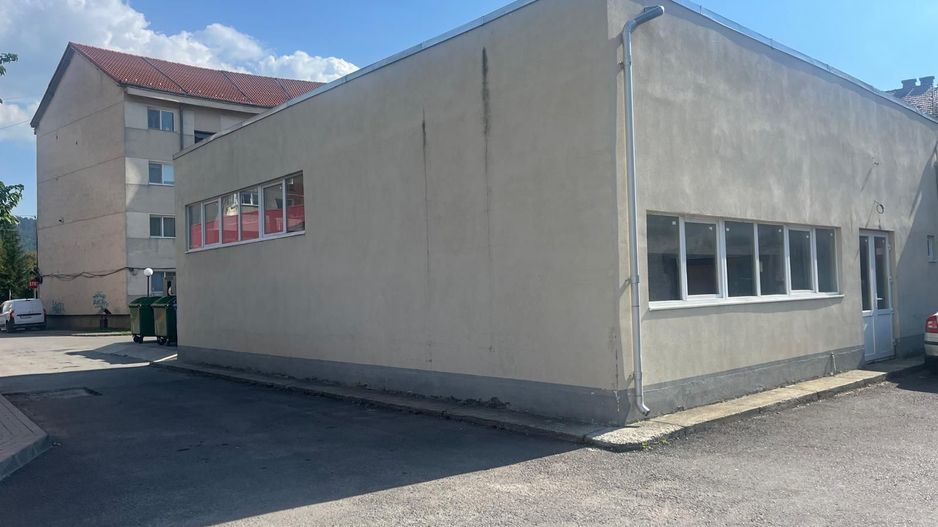 Spațiu comercial premium de închiriat ,190mp,centru  Covasna. - Poză 3