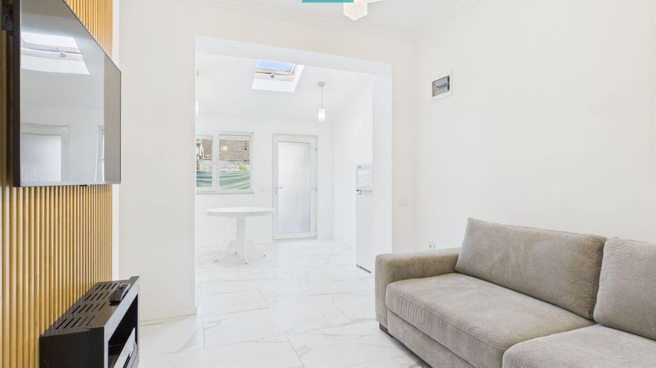 Apartament modern cu 2 camere la curte comună - Poză 8