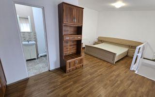 Apartament cu 2 camere de vânzare  la casa in curte comuna - Poză 2