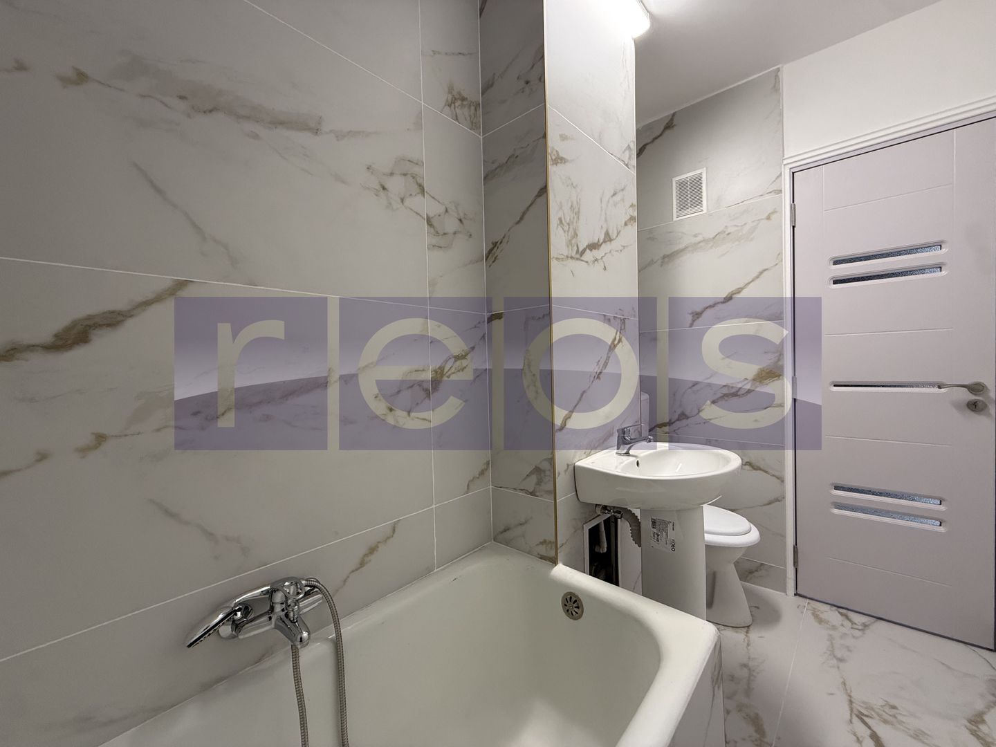 VÂNZARE GARSONIERĂ | ZONA TITAN | LUMINOASĂ ȘI SPAȚIOASĂ - Poză 11