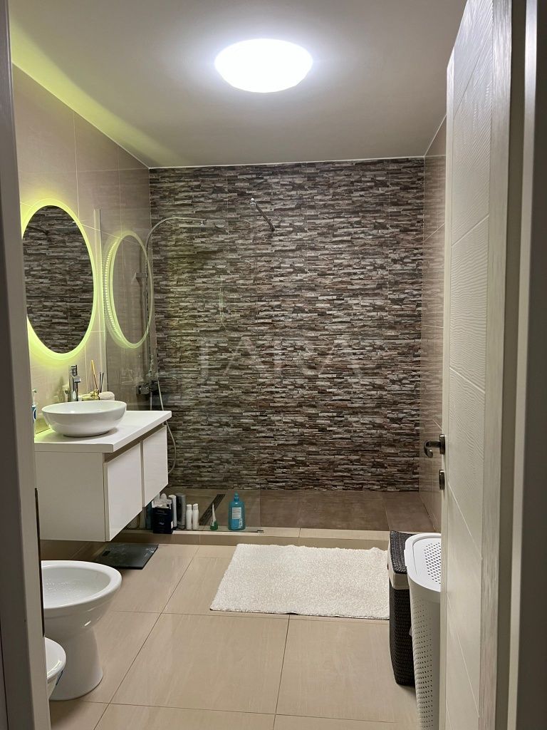 Apartament ultrafinisat cu balcon, 61 mp, zona strada Florilor. - Poză 6