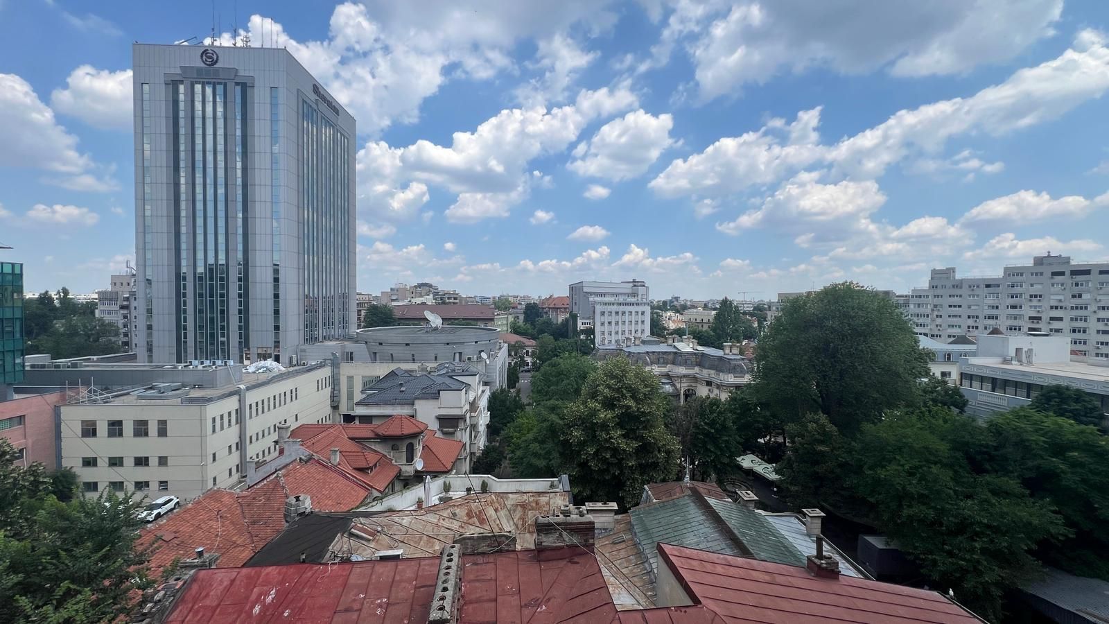 Piața Romană | 2 Camere | La un Pas de Metrou | vedere libera - Poză 1