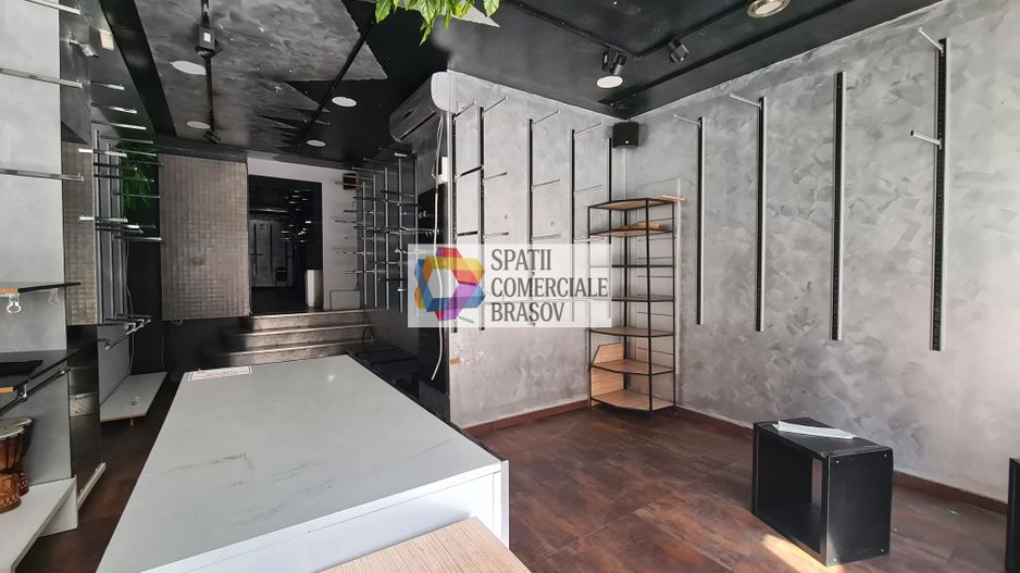 Spatiu comercial ultracentral cu vad- 90 mp - Poză 3