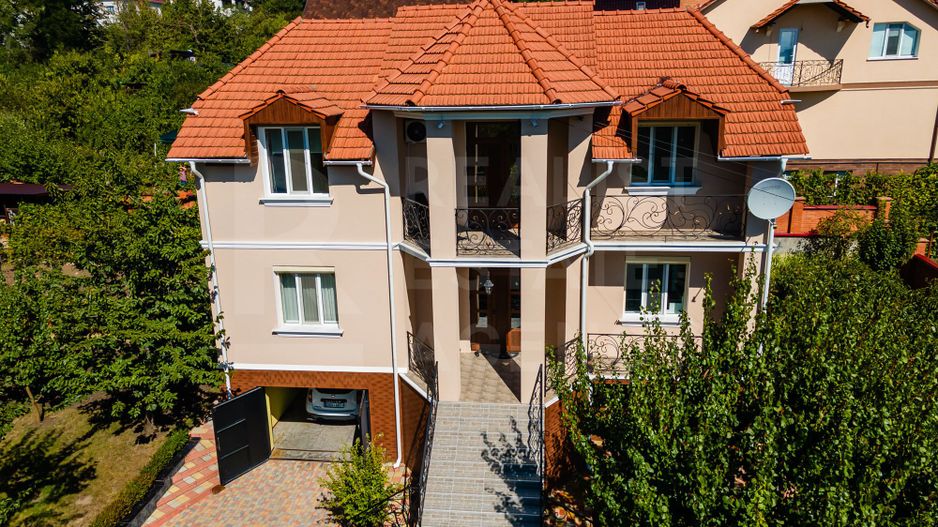Vânzare, casă, 5 camere, str. Gura Văii, sect. Riscani - Poză 1