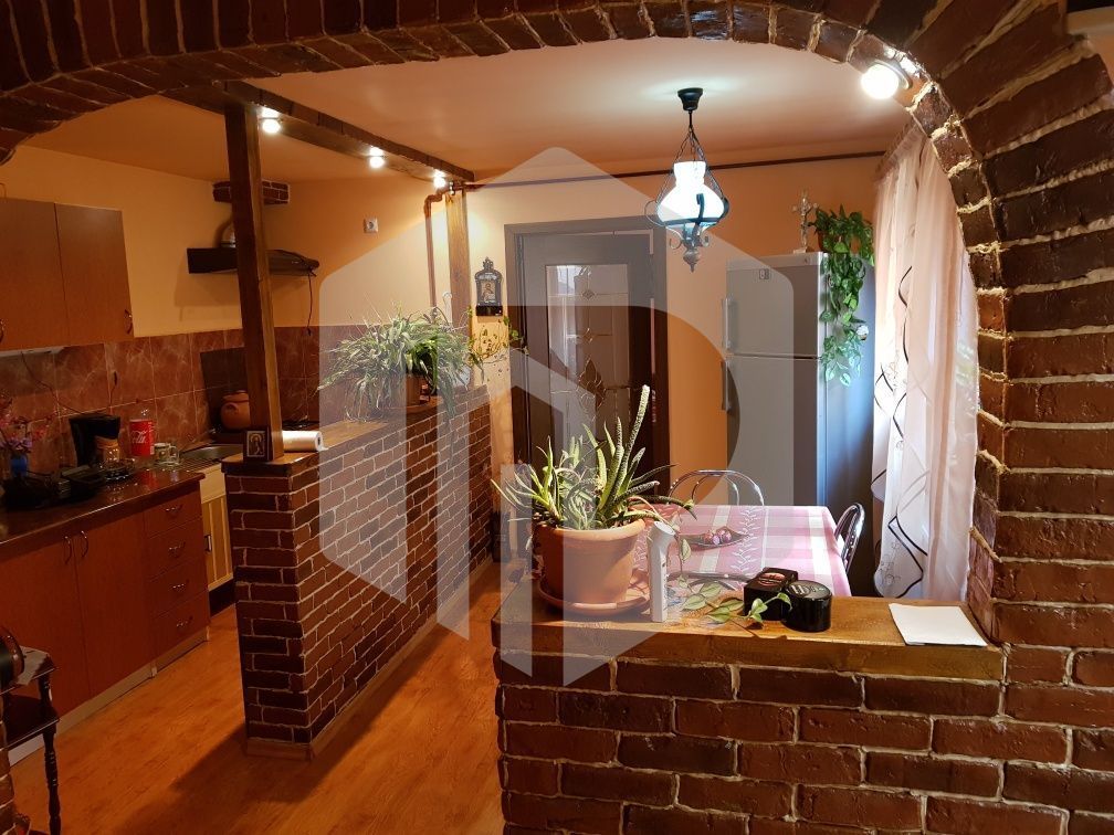 Casa individuala - 146mpu - Gara Mica - 2 Corpuri - Garaj - Curte - Poză 5