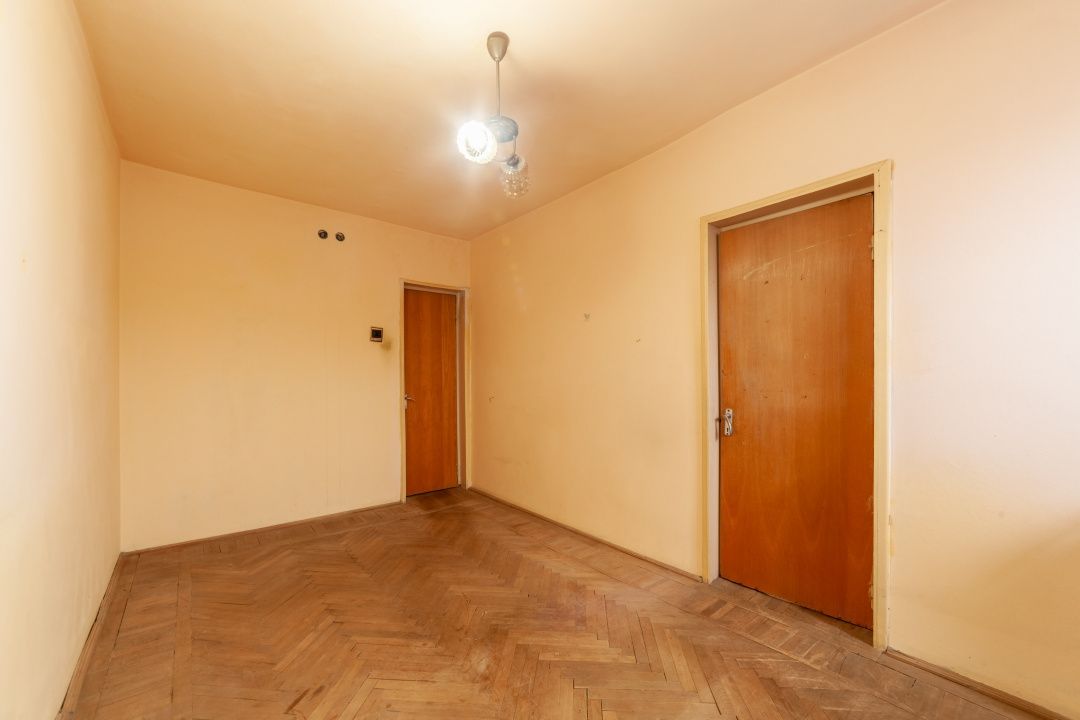3 camere Războieni | Etaj 3 | Compartimentare circulară | Ideal pentru renovare - Poză 4