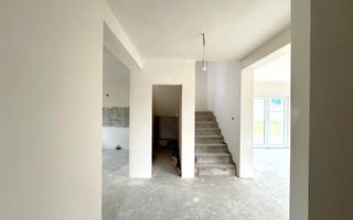 Casa  individuala cu teren de 472 mp in zona centrala. - Poză 5
