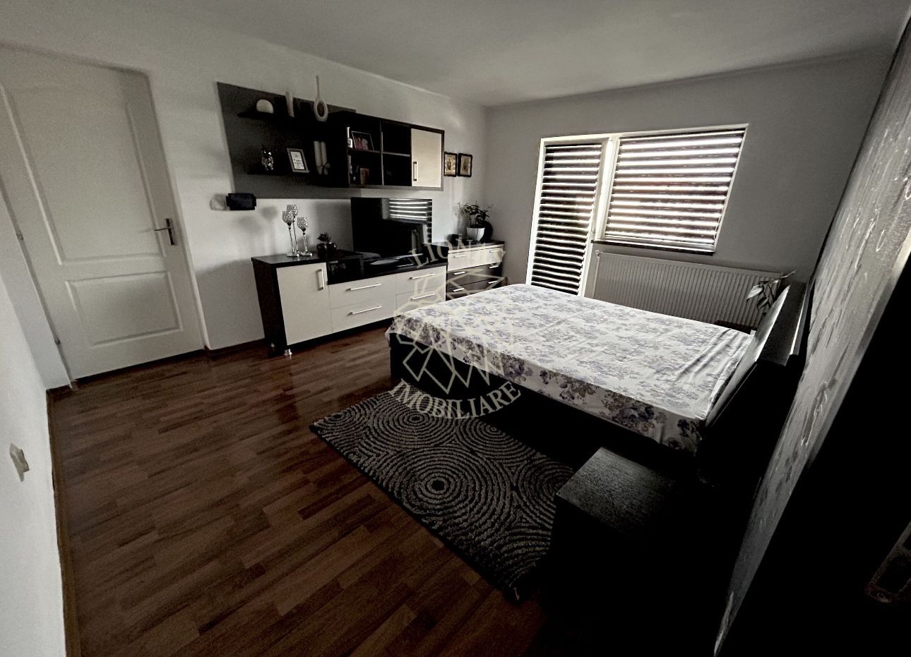 Apartament decomandat 3 camere 95 mp+4 balcoane-dressing-Zona Pompieri - Poză 1