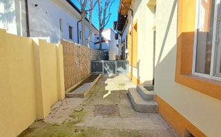 Dimitrie Cantemir, metrou Tineretului la 350 m, casa 2 camere + curte - Poză 2