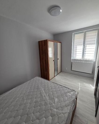 Apartament cu 2 camere renovat la casa | Curte | Central - Poză 2