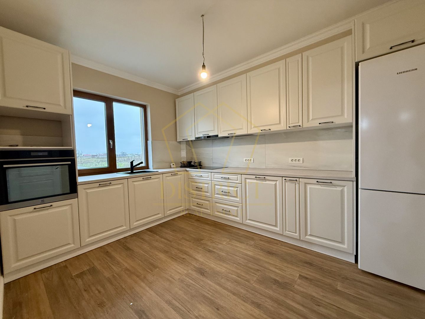 Duplex despartit prin perete dublu 127 mp utili | Sacalaz - Poză 1