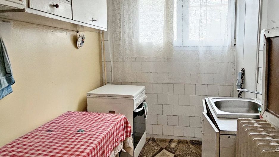Garsonieră decomandată, etaj 2, balcon, bloc izolat – Astra, Str. Uranus - Poză 7