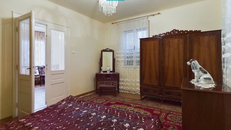 Casă pitorească în județul Arad - Poză 6