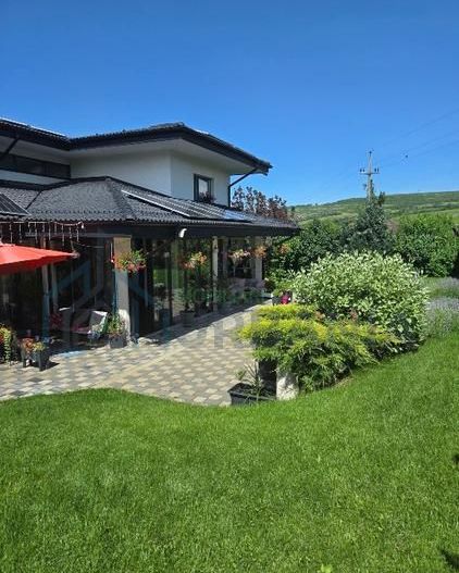 Casă modernă, 4 camere, de vânzare în zona Barnova – 550.000 EUR - Poză 2