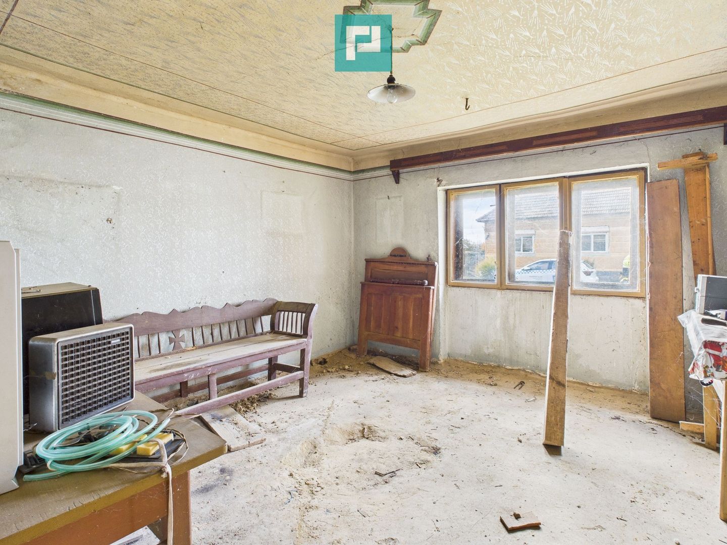 Casă cu 4 camere în Buhani, Dezna - Poză 18