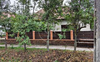 Casa de vanzare cu 4 camere si teren de 1520 in satul Batar, Bihor - Poză 3