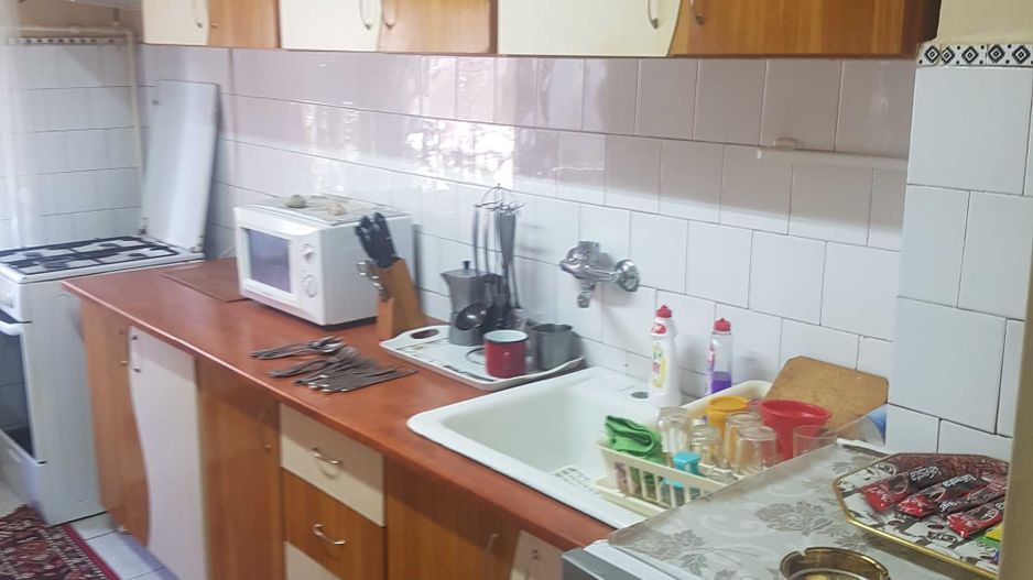 BRASADAS vinde ap 3 cam Carpati 2, la parter. - Poză 4