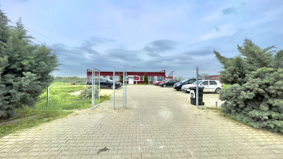 Clădire de birouri cu 12 parcări în incintă privată, UTA2, Arad - Poză 8