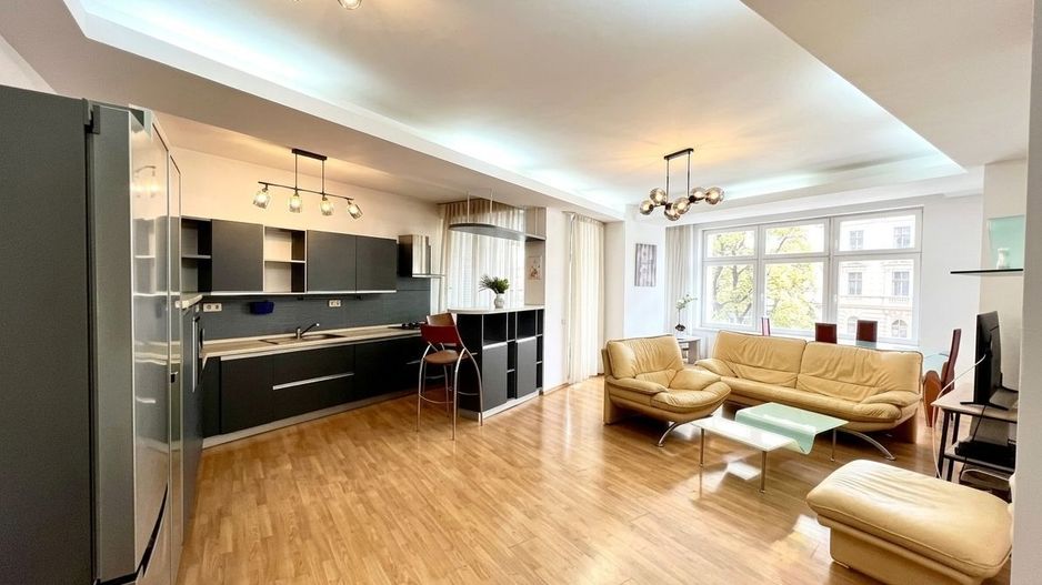 Apartament spațios 3 camere, Herăstrău  120 mp, balcon mare și parcare - Poză 2