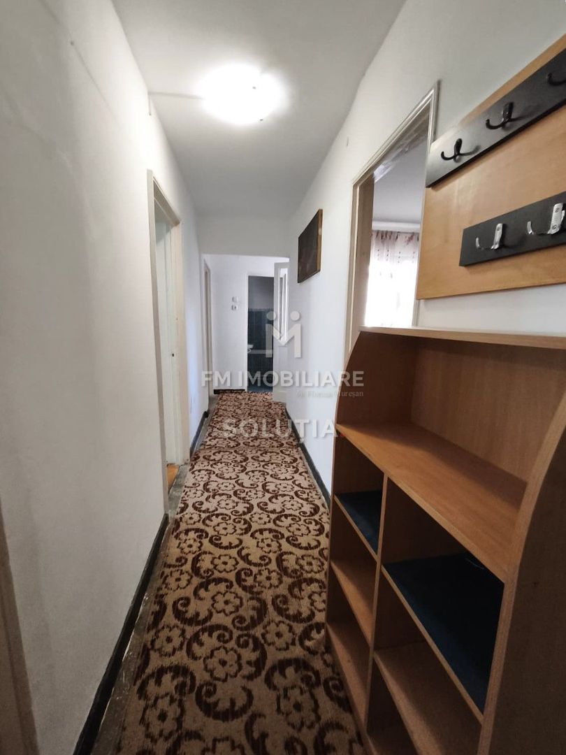 De închiriat apartament cu 3 camere - etaj 1- bd-ul Decebal - Poză 7