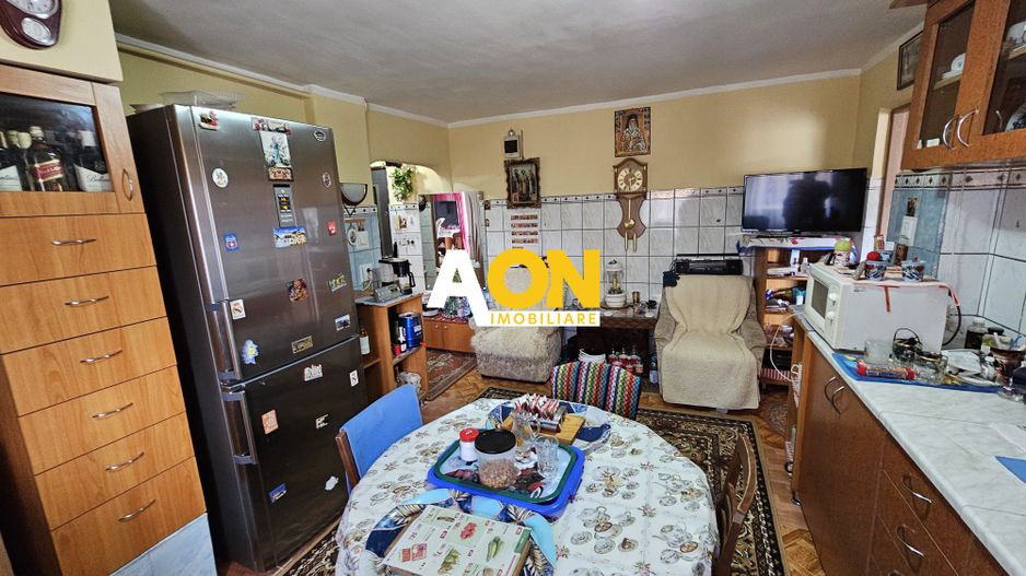 Apartament 3 camere, etaj 1, zona Piata Cetate - Poză 6