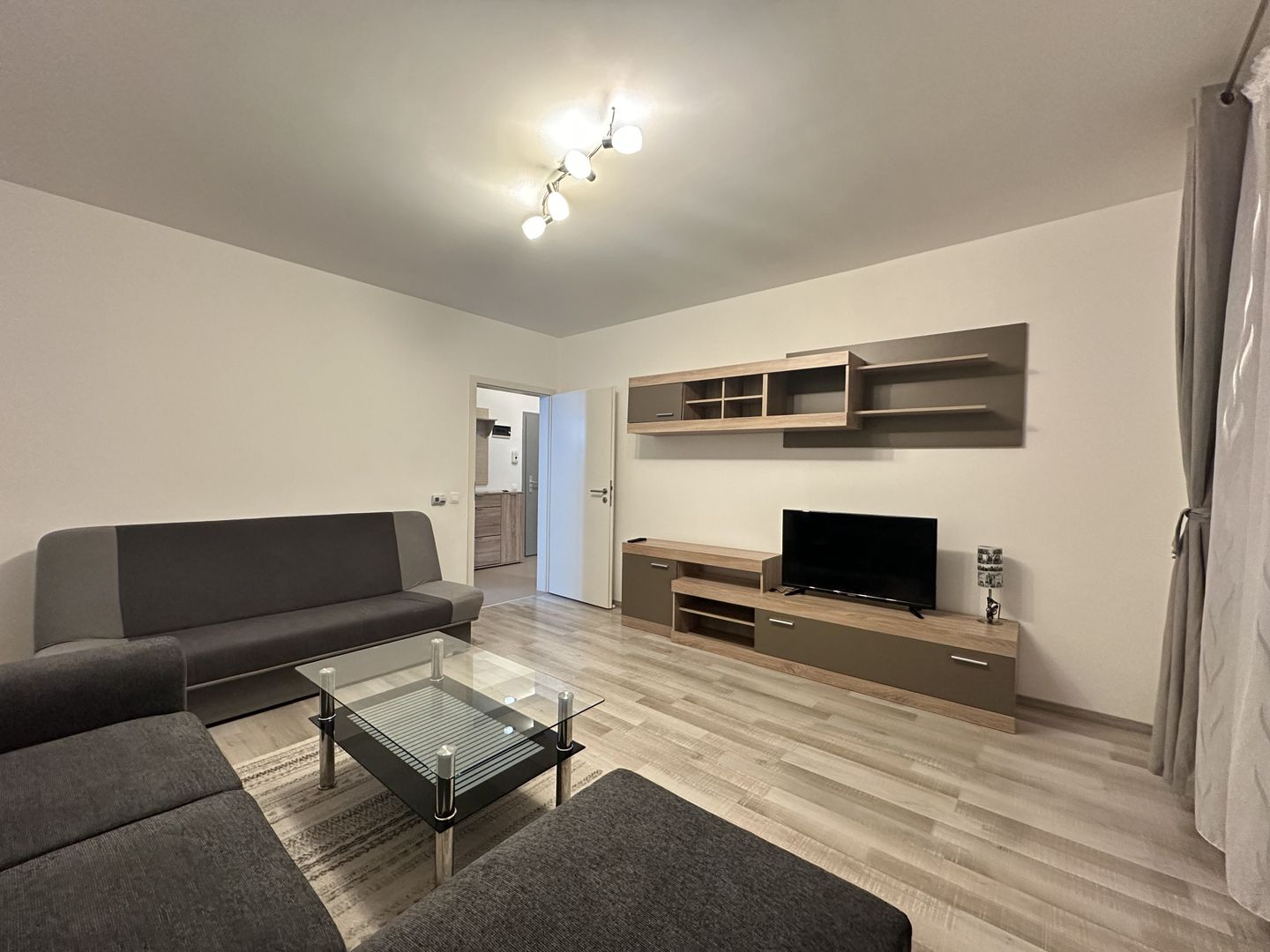Inchiriem apartament 2 camere modern Avantgarden 3 - Poză 4