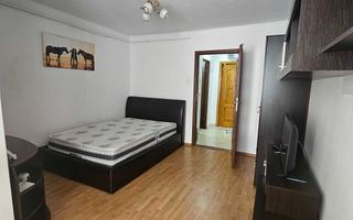 Garsoniera de inchiriat zona 7 noiembrie - Poză 1