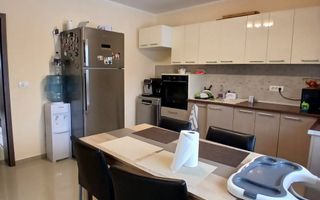 Casa individuala cu 4 camere in Dumbravita - Poză 4