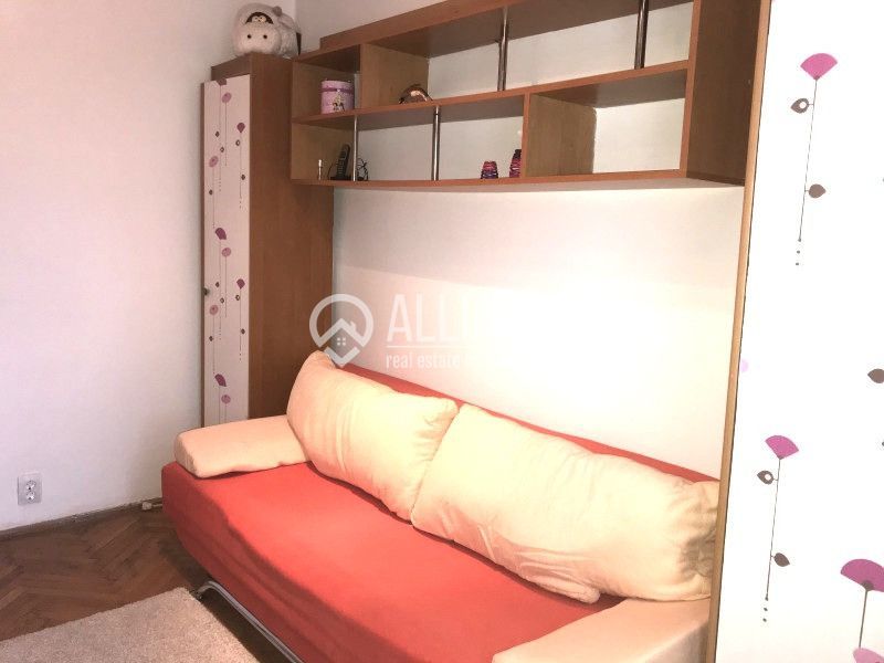 GARA-ABATOR- Apartament de 3 camere foarte spatios si luminos! - Poză 17